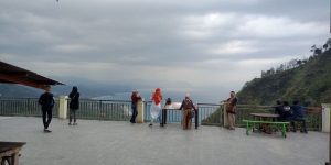 Puncak Habibie, Tempat Terindah Menikmati Pantai Laut Selatan