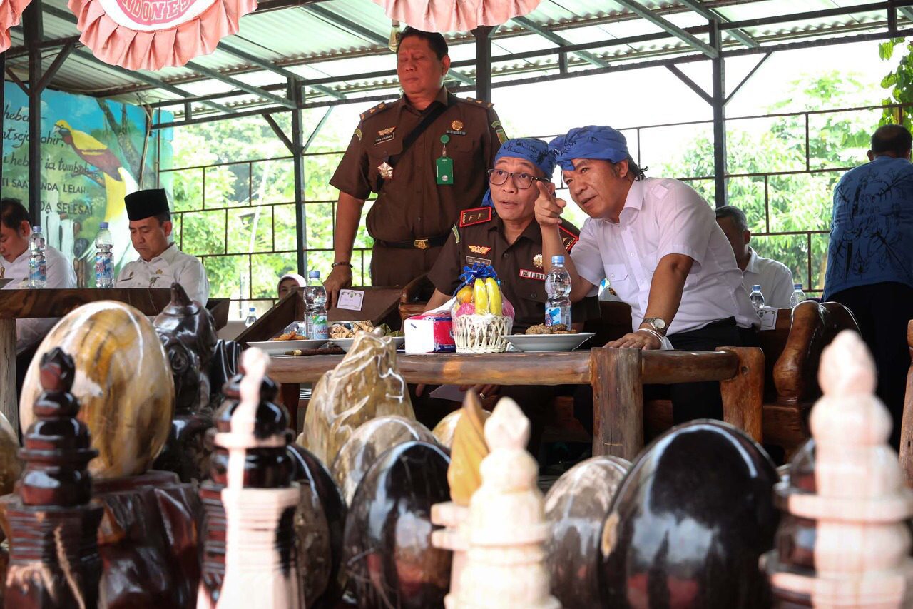 Penjabat Gubernur Banten, Al Muktabar, Hadiri Festival Cikande 2022 Bantengate.id