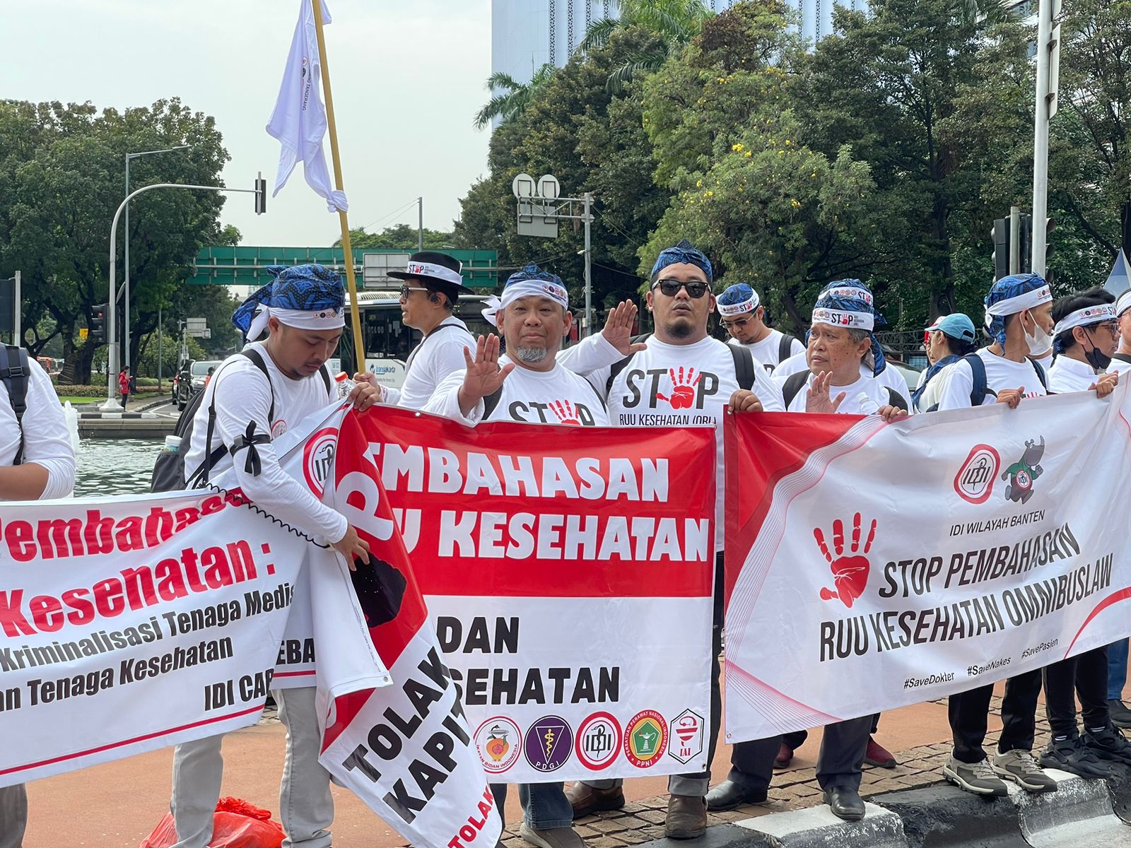 IDI Cabang Tangerang Dan Banten Berunjuk Rasa di Monas Minta RUU Kesehatan Dibatalkan Bantengate.id
