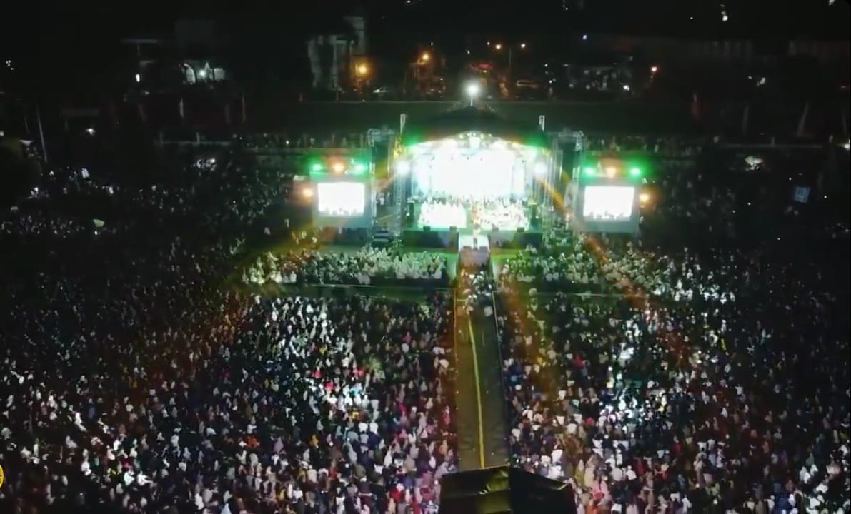 Ribuan Warga Padati Alun-alun Pandeglang, Hadiri Ceramah UAS