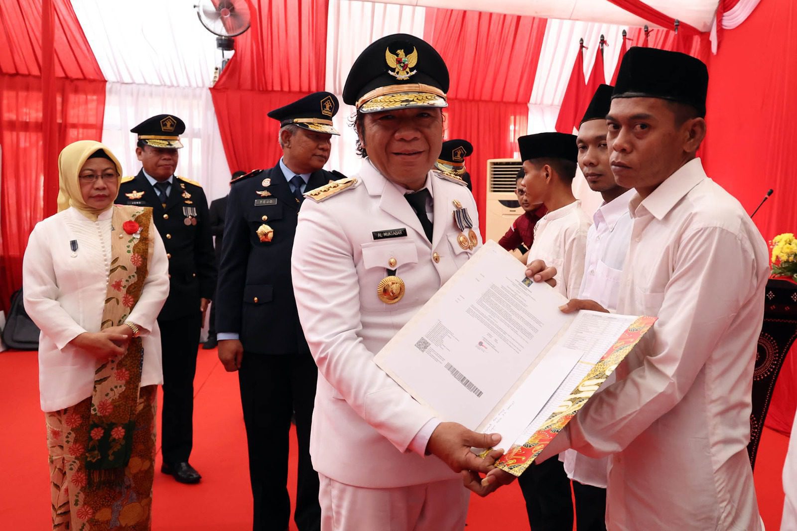 Pj Gubernur Banten Al Muktabar, Sampaikan Remisi: Warga Binaan Harus Bisa Menjadi Lebih Baik