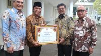 Pj Gubernur Banten Al Muktabar Raih Anugerah Adhikarya Pembangunan Pertanian