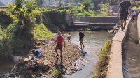 Peringati Hari Sumpah Pemuda: KBST Susur Sungai Ci Astam di Lebak