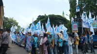 Ratusan Buruh Gelar Unjuk rasa di Depan Kantor Bupati Lebak, Tuntut Kenaikan Upah Kerja