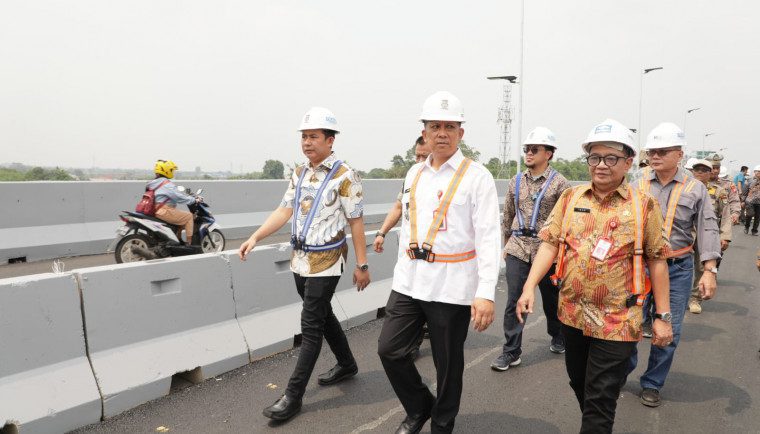 Pj Bupati Tangerang Pantau Operasional Flyover Cisauk