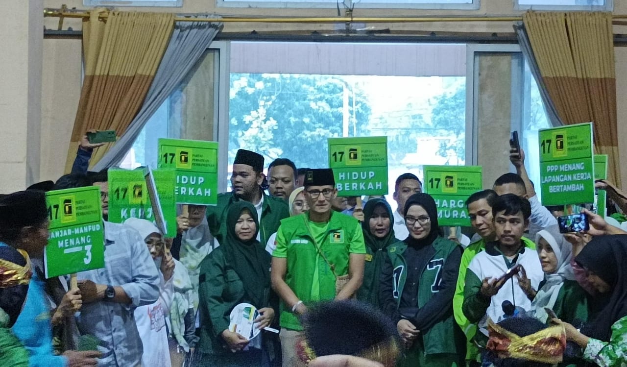 Sandiaga Disebut Ganteng Saat Hadiri Dialog Aspirasi dan Bazzar Sembako Murah Di Rangkasbitung