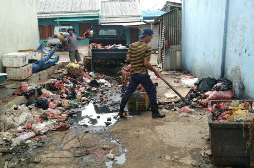 Sampah Menumpuk di Pelabuhan Perikanan Binuangeun: “Begini Kata DKP Provinsi Banten”