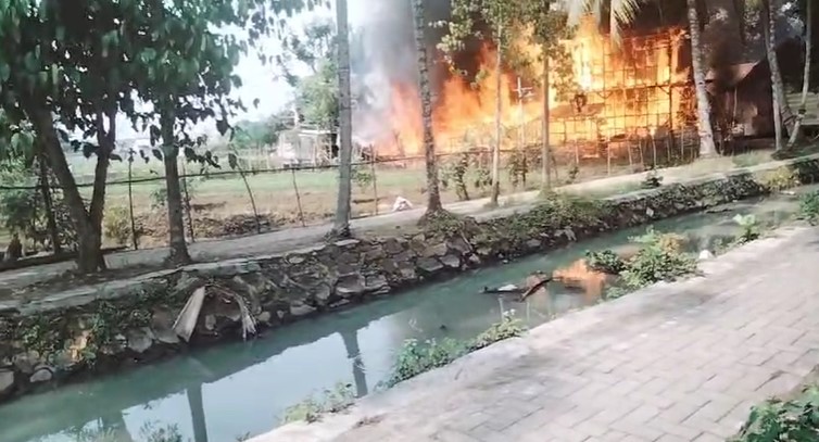 Ponpes Dalailul Khoirot di Serang Terbakar, 12 Kamar Hangus dan Satu Santri Luka Bakar Serius