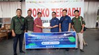 PT Mitra Kerinci, PPI dan ID Food Bantua Korban Banjir Tanah Datar Sumatera Barat