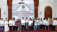 HUT ke-24 Provinsi Banten, Pj Gubernur Al Muktabar Lakukan Doa Bersama Ribuan Pegawai dan Masyarakat