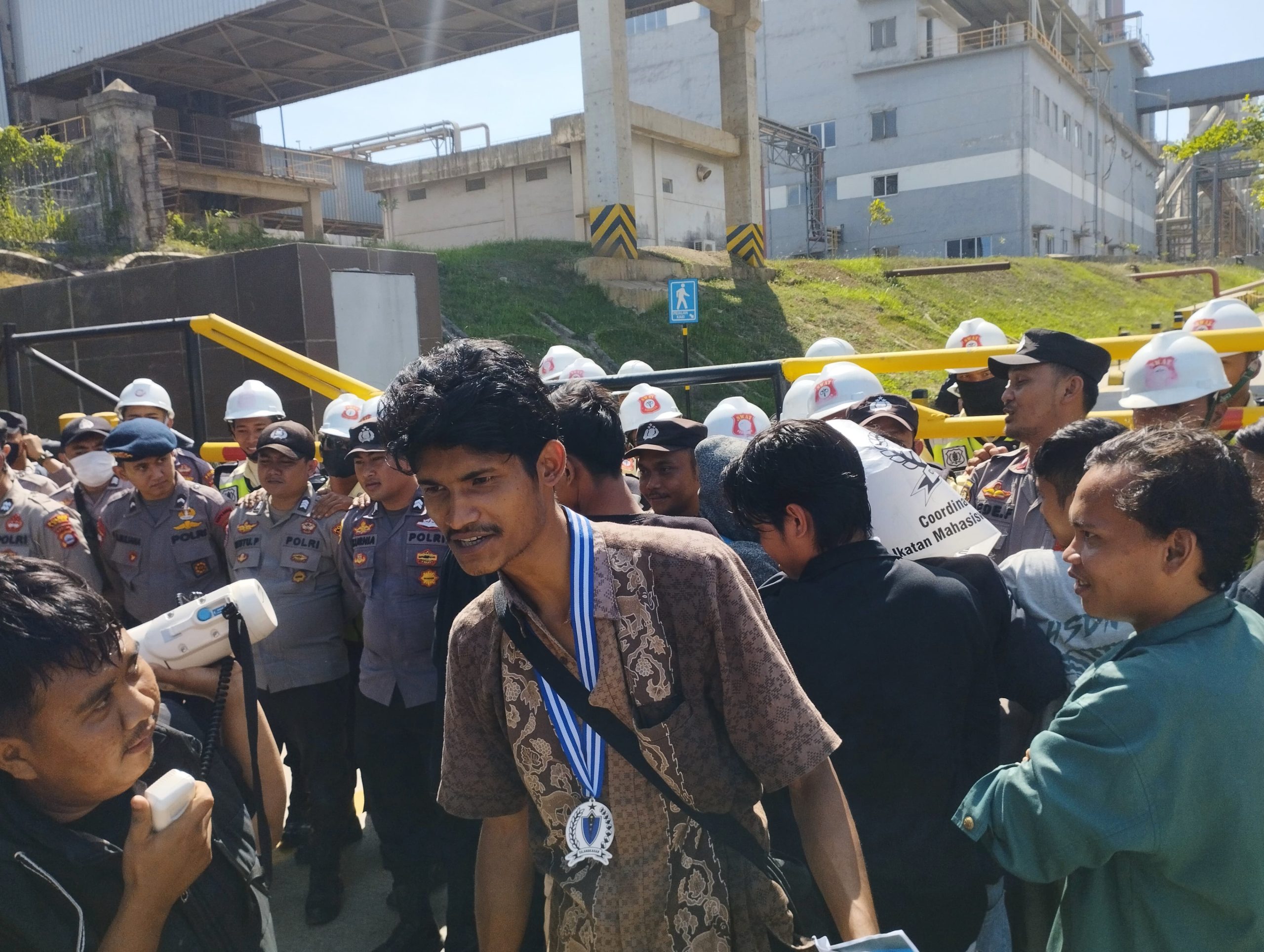 IMC Demo PT. Cemindo Gemilang, Tuntut Penyelesaian Masalah Lingkungan dan CSR