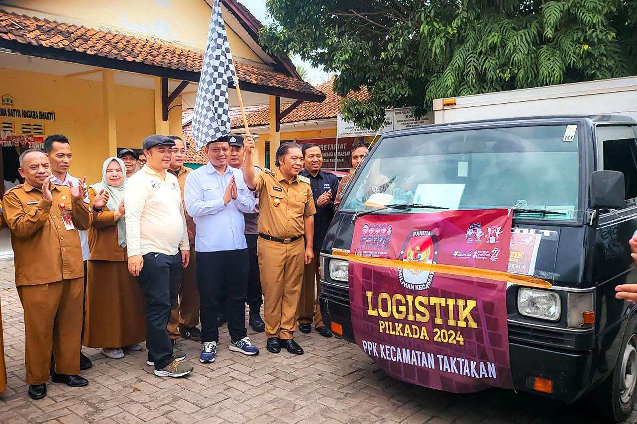 Pj Gubernur Banten Al Muktabar Cek Kesiapan Distribusi Logistik Pilkada  Serentak 2024