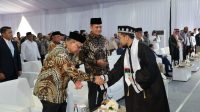 Ustadz Adi Hidayat (UAH) Raih Gelar Doktor dengan Predikat Cumlaude