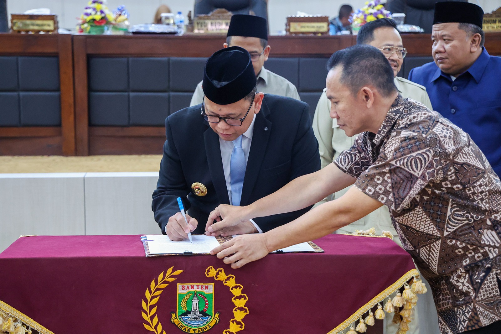 DPRD Banten Setujui Raperda Penanaman Modal dan Perlindungan Perempuan-Anak