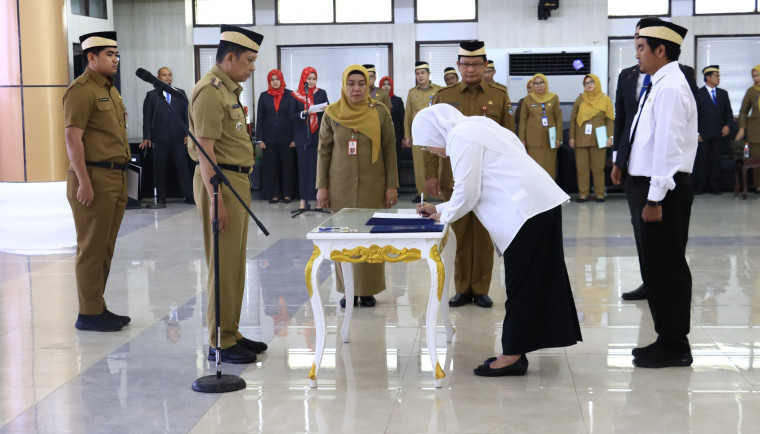 Pj Bupati Tangerang Lantik 60 ASN di Kabupaten Tangerang