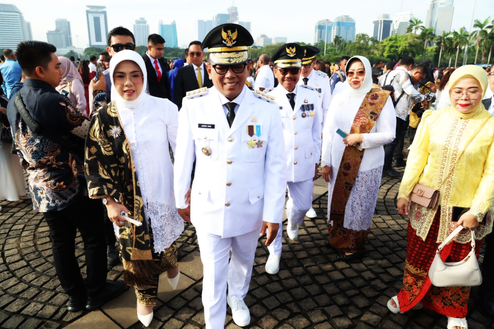 Gubernur Banten Andra Soni: Tugas Kita Melayani, Bukan Dilayani