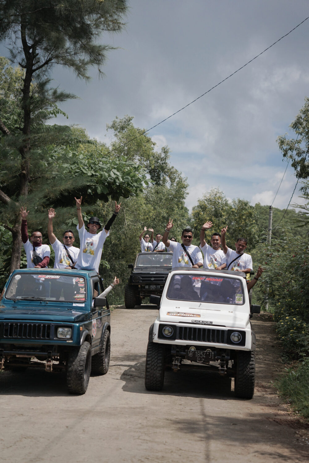 Jeep tour Pantai Mesra