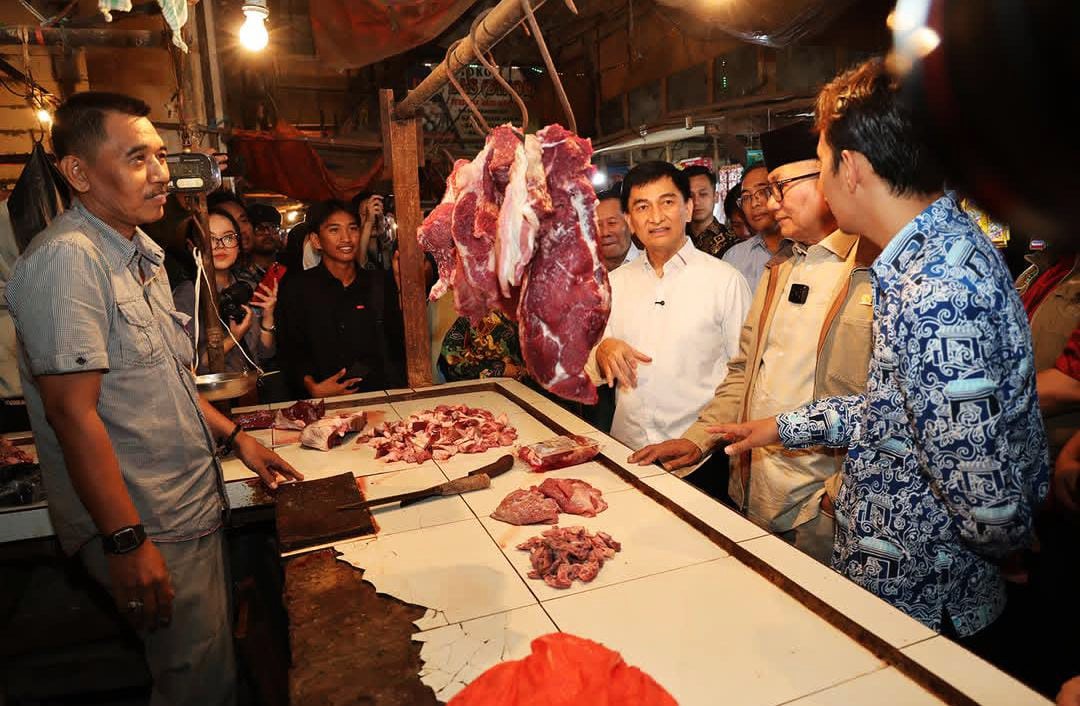 Wagub Banten Dimyati Natakusumah, Dampingi Tim BAM DPR RI Tinjau Harga Bahan Pokok di Pasar Rau