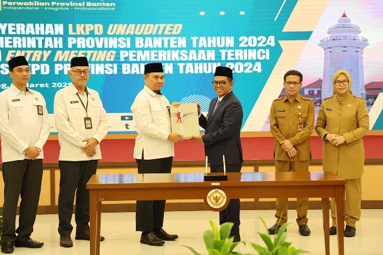 Gubernur Banten Serahkan LKPD 2024! Komitmen Kelola APBD Transparan Demi Pertahankan WTP